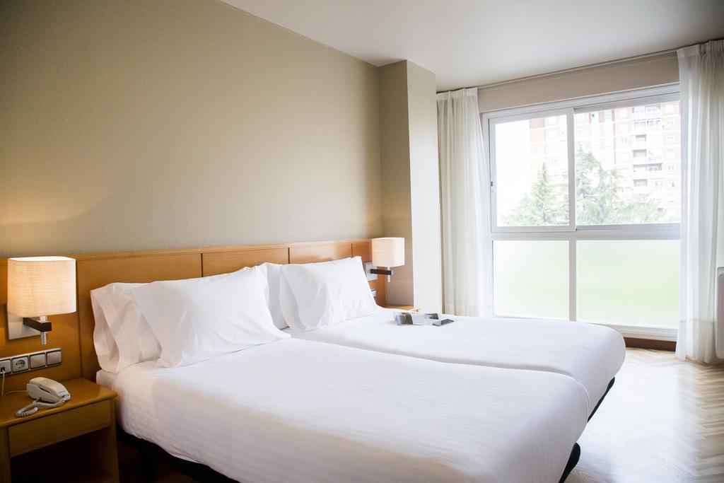 Suites Sercotel Mirasierra Pamplona Luaran gambar