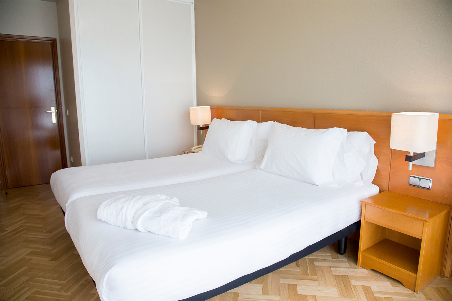 Suites Sercotel Mirasierra Pamplona Luaran gambar