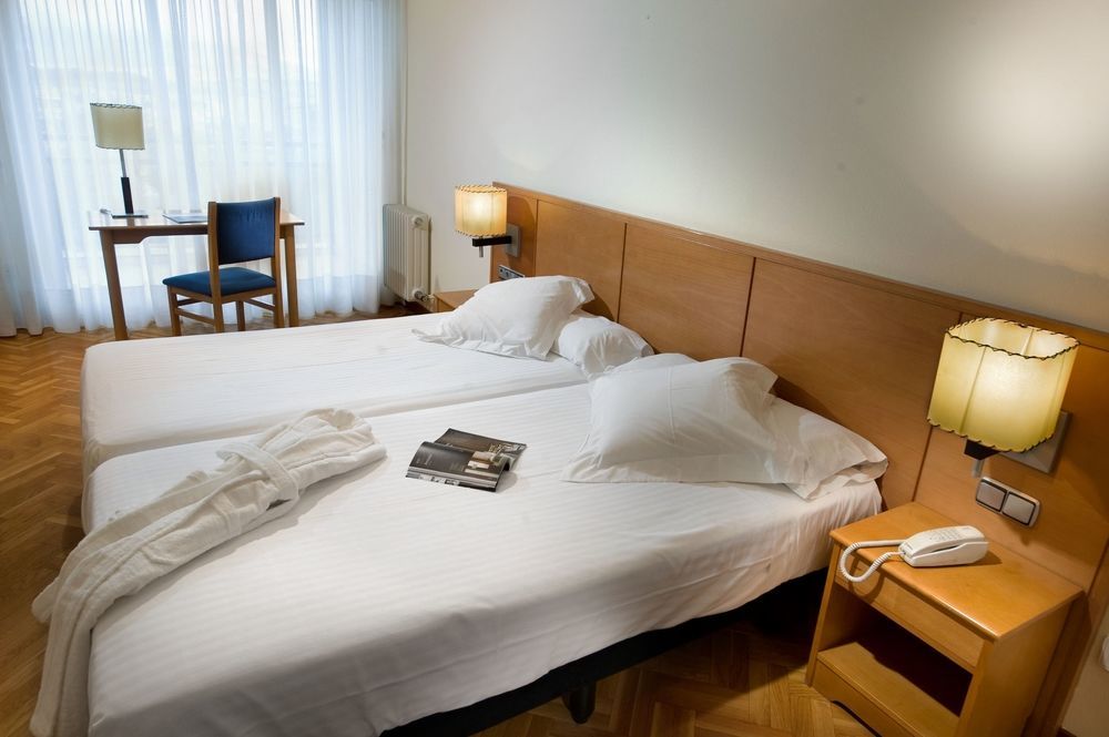Suites Sercotel Mirasierra Pamplona Luaran gambar